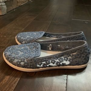 Aeropostale blue lace flats